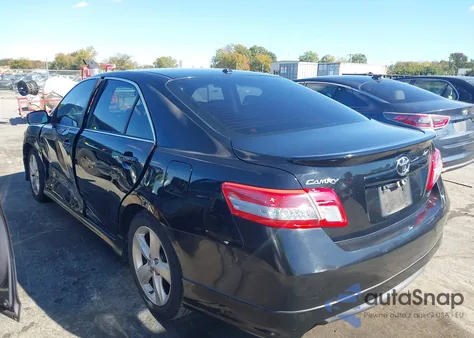 2011 Toyota Camry Se z USA, uszkodzony, nr VIN 4T1BF3EK5BU222110